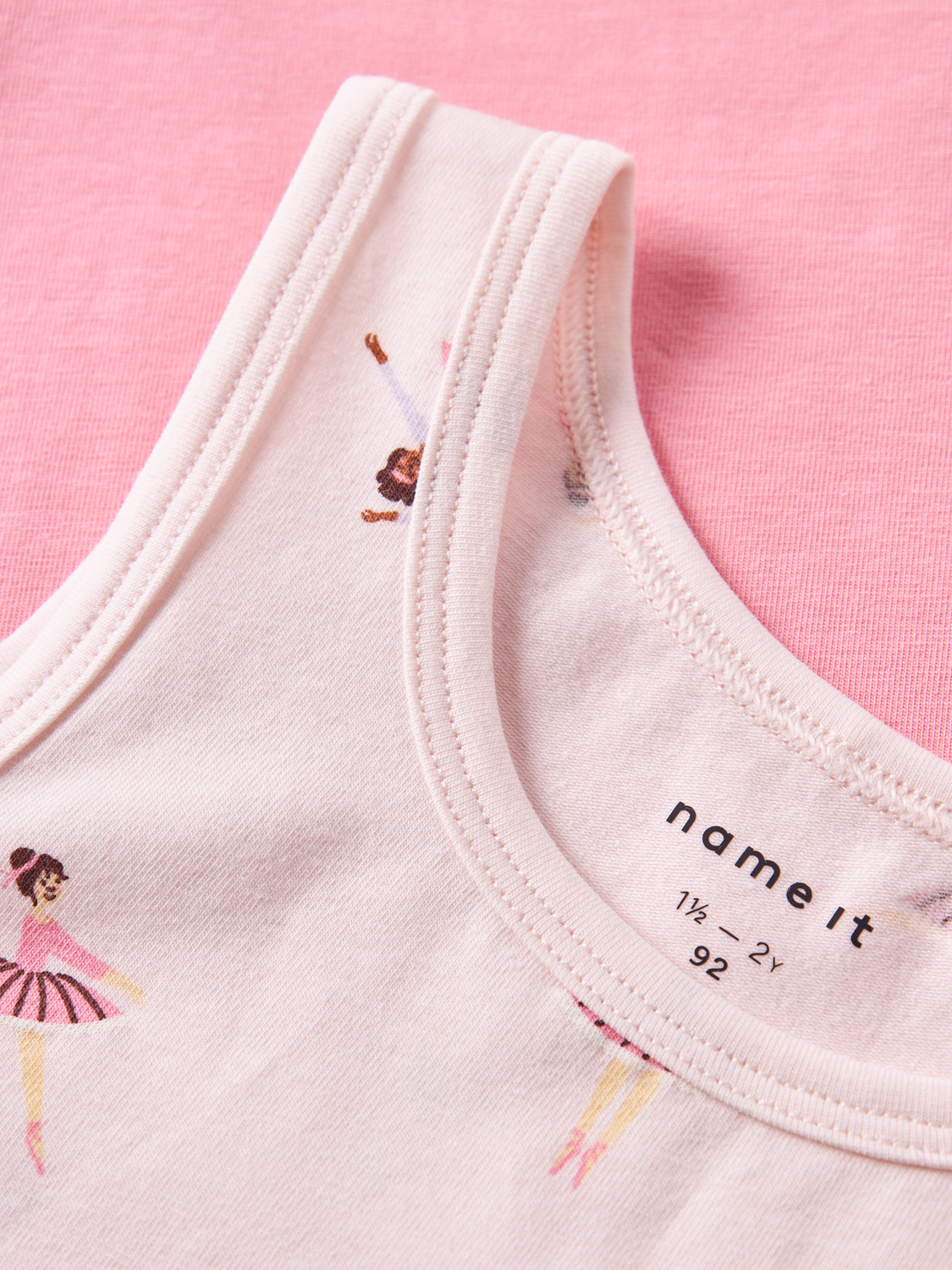 model_shot-front_full